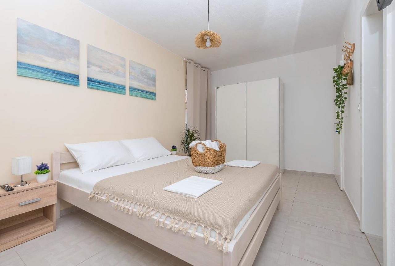 Apartmani Vukusic Promajna Buitenkant foto